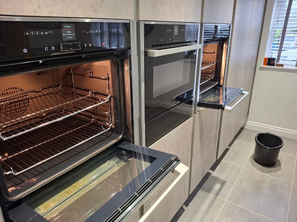 Ellison's Oven Cleaning