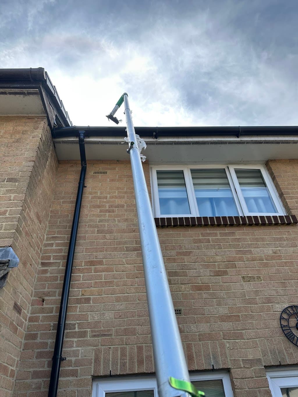 Outside Option Window Cleaning And Gutter Cleaning