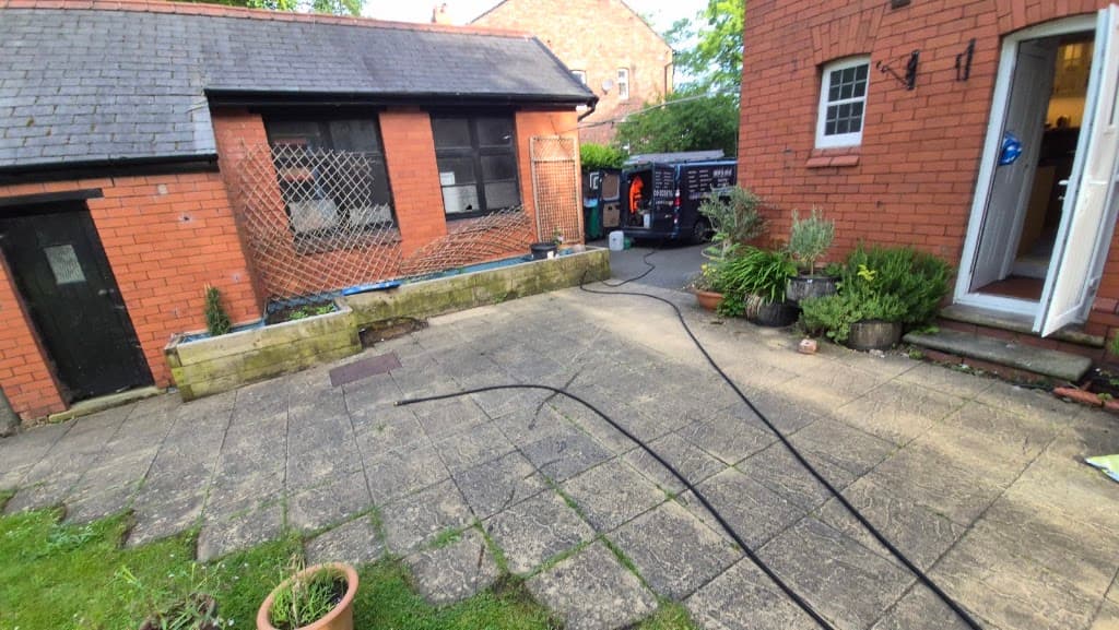 Brads Jetwashing n upvc spraying