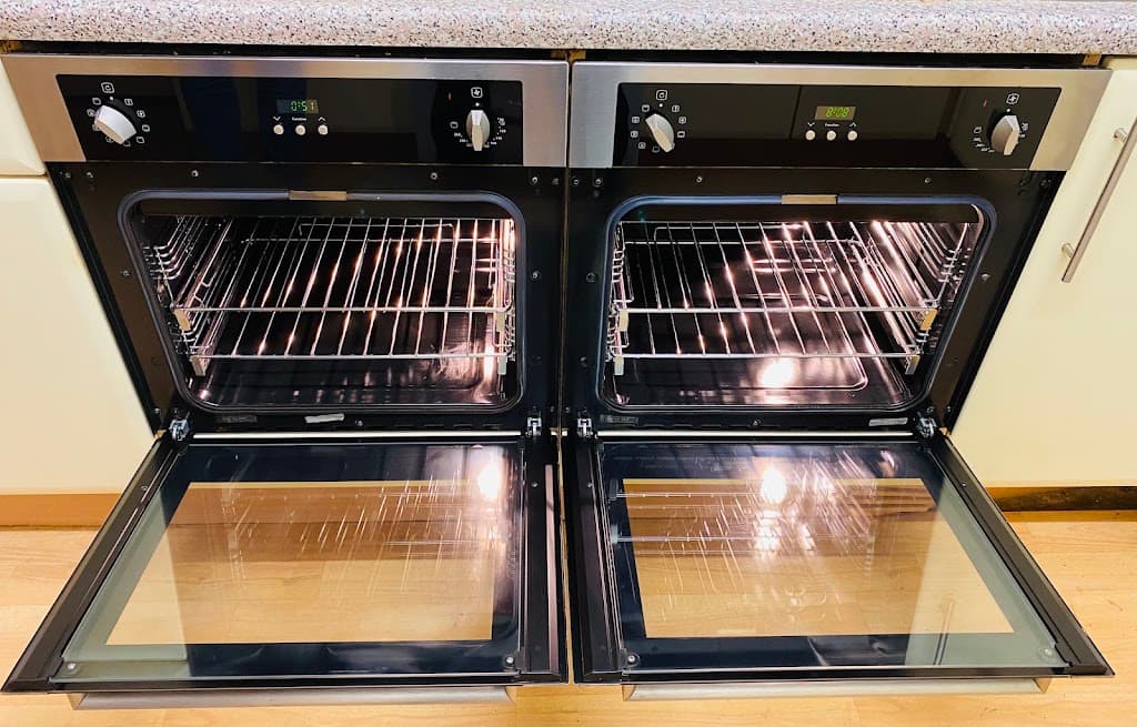 AWM cleaning services - Oven cleaning specialist - Bedford