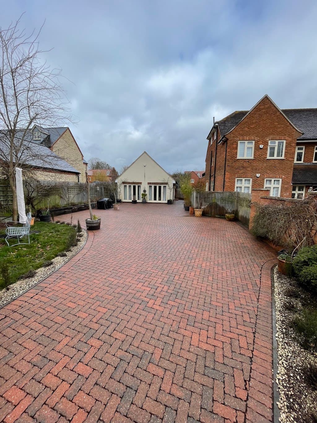 S&L Pressure Washing Services Ltd | Gutter Cleaning Milton Keynes