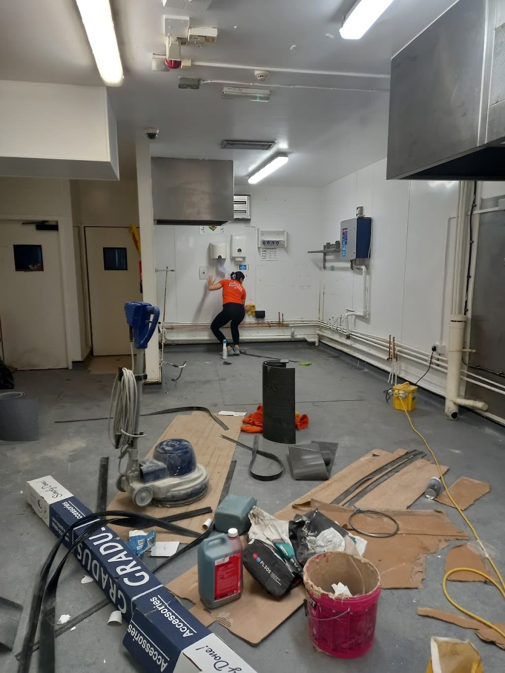 Toughmuck cleaning