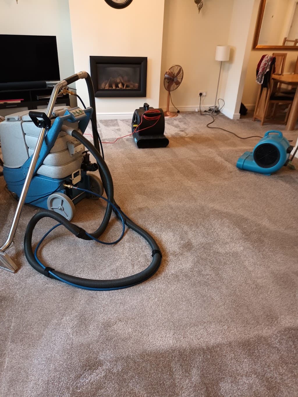 CKLK Carpet and Sofa Cleaning Manchester LTD