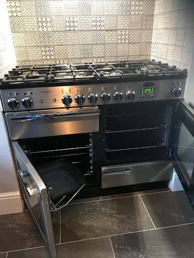JWS Cleaning Solutions-Bradford and Bingley Oven Cleaning — Customer photo